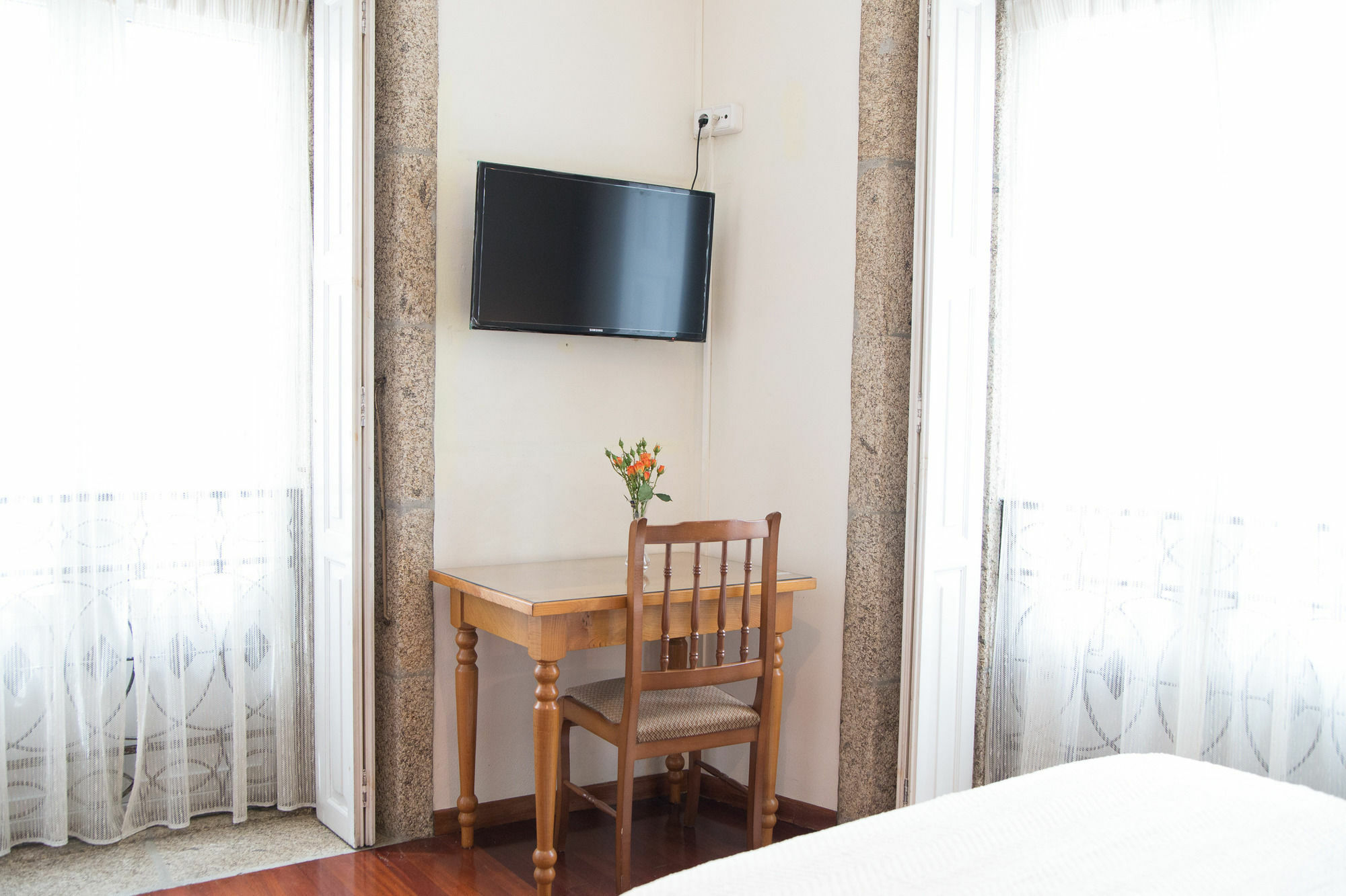 Linares Rooms Santiago 圣地亚哥－德孔波斯特拉 外观 照片
